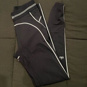 Alo Airbrush High-Waist Heart Throb Legging